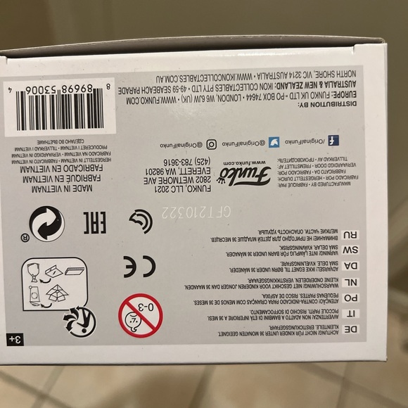 Funko Pop! Rocks Patrick Stump Vinyl Figure - Black and Brown - Picture 5 of 6